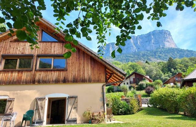 Grand Chalet Plein de Charme, Proche D'annecy et du Lac, au Pied du Parmelan