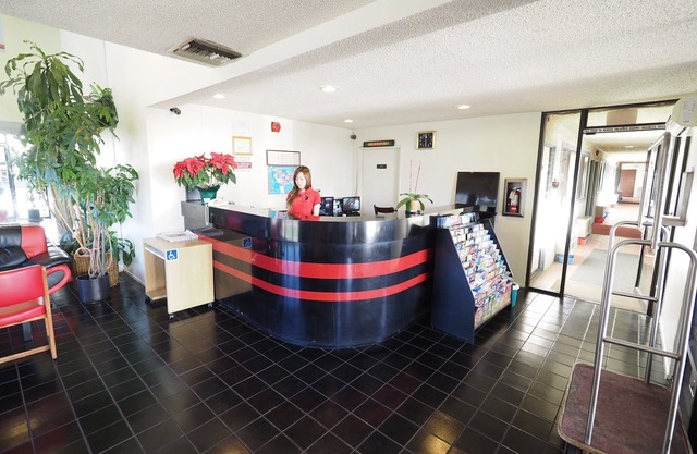 Grand Inn