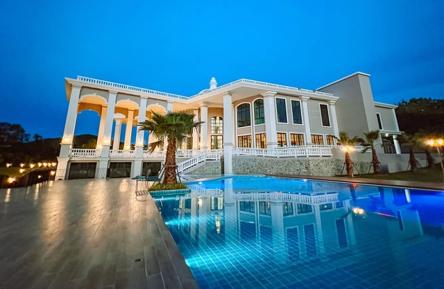 Grand Lord Hotel& Residence