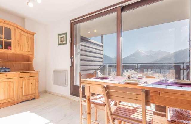 Grand studio calme 5 pers, parking, balcon, Briançon - FR-1-330C-88