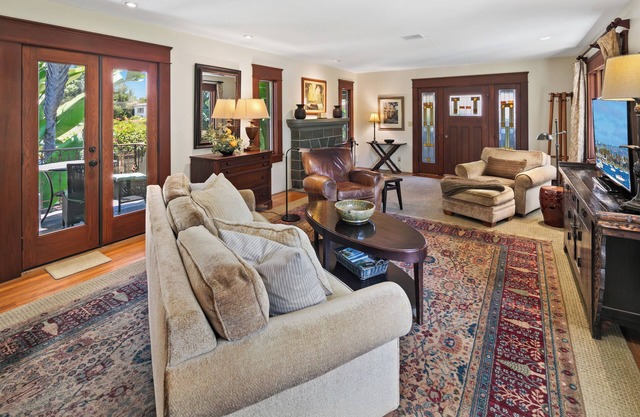 Grand Treetop Suite at Resort-like Estate. steps to Balboa Park & Zoo