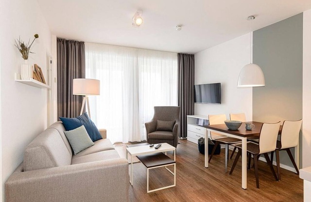 Great 3-room vacation apartment in a quiet location with two balconies near the beach