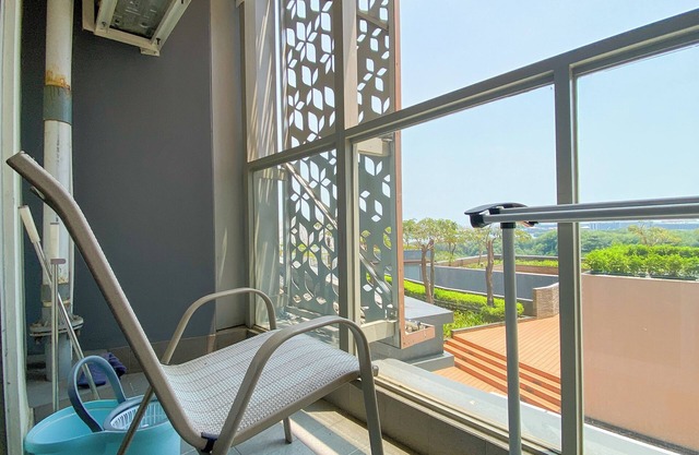 Great Location and Homey Studio Gold Coast Apartment near PIK