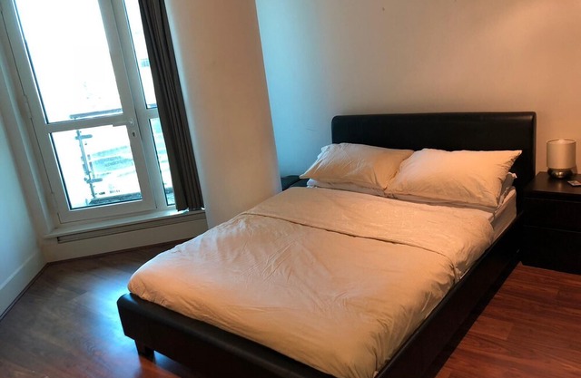 Great modern studio with river views