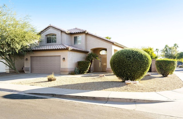 “Great Tempe Home”- Highly Recommended Solar-Powered for Rest Time Near ASU!