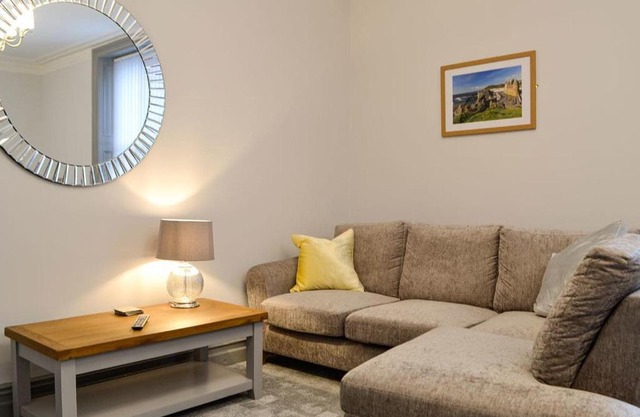 Grosvenor House APT 3