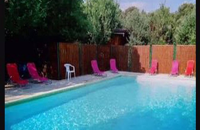 Ground floor apartment in provencal area