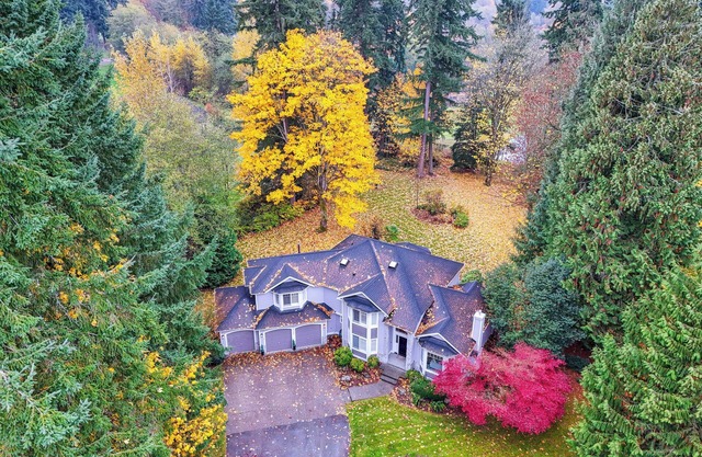 Group Getaway - Spacious Snohomish Home!