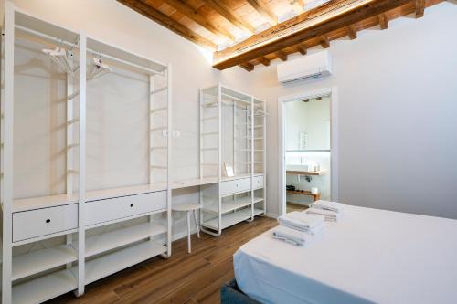 Guelfa 4 Guests with terrace, AC & Wi-Fi