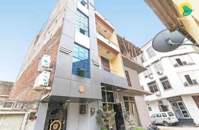 Guesthouse with parking in Arvind Nagar, Jaipur, by GuestHouser 38810