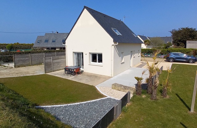 GUISSENY "2 steps from the sea", house 6 people