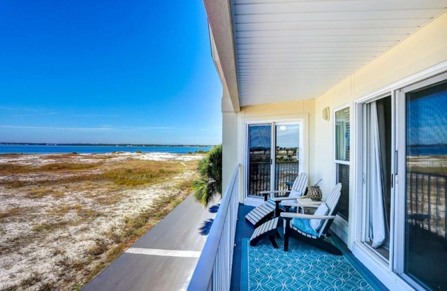 Gulf Island Condominium 321