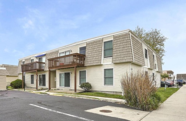 Gullway Villas 408 Unit 204 condo