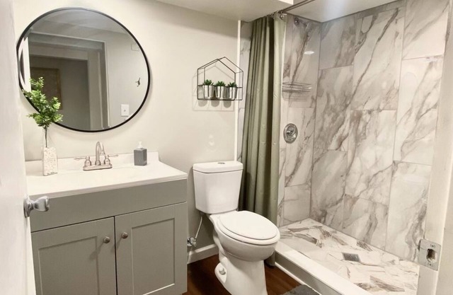 Hampton Hideaway - Prime STL Location 1BR/1BA