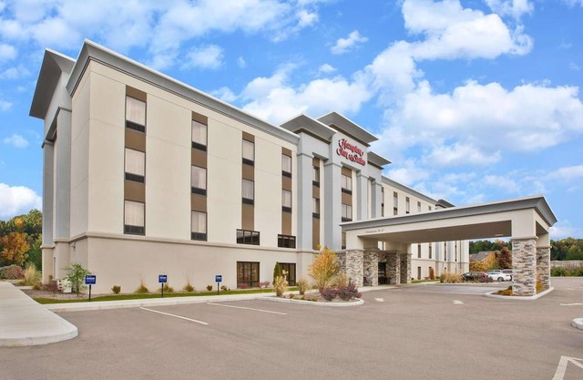 Hampton Inn & Suites-Alliance, OH