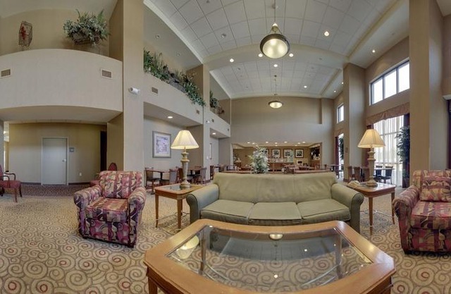 Hampton Inn & Suites West Bend