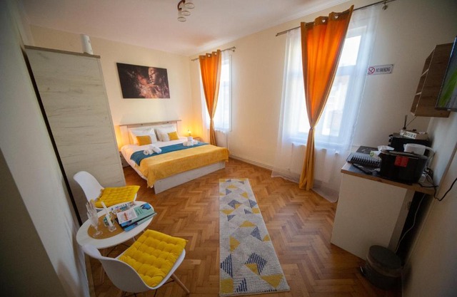 Happy Mood Apartments