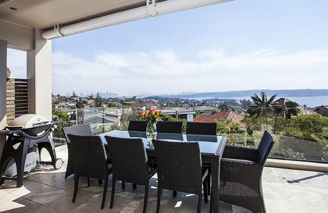 HARBOUR VIEWS EXTRAORDINAIRE