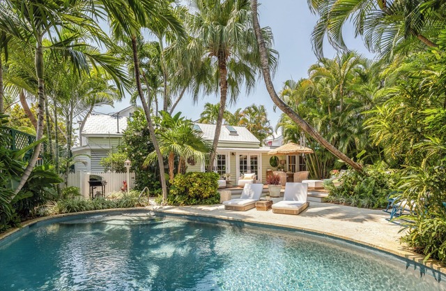Havana Lane: An updated classic conch cottage with still a rustic edge!