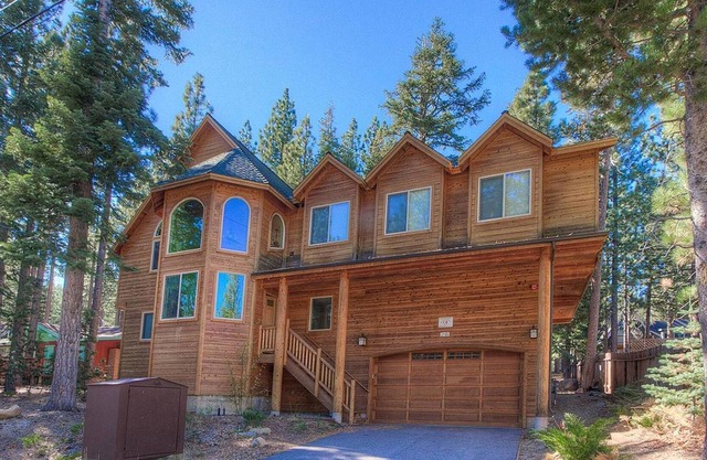Hawks View Hideaway by Lake Tahoe Accommodations