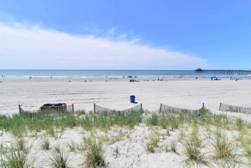 Hazels Child Oceanfront Large Beach House