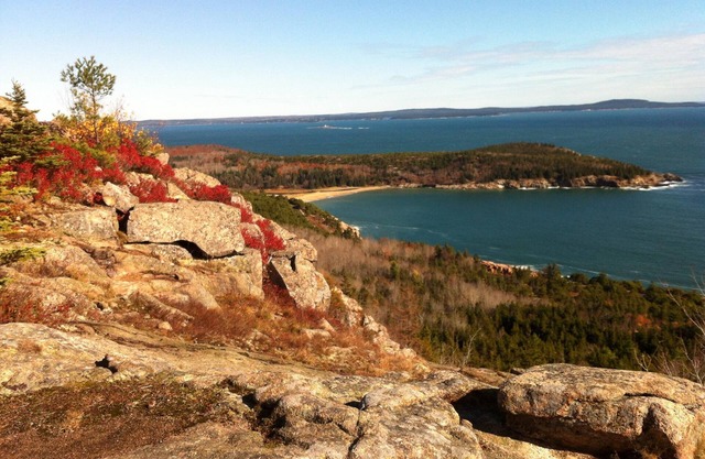 Heart of Acadia! Mountain Views, Close to Ocean Drive & Bar Harbor.