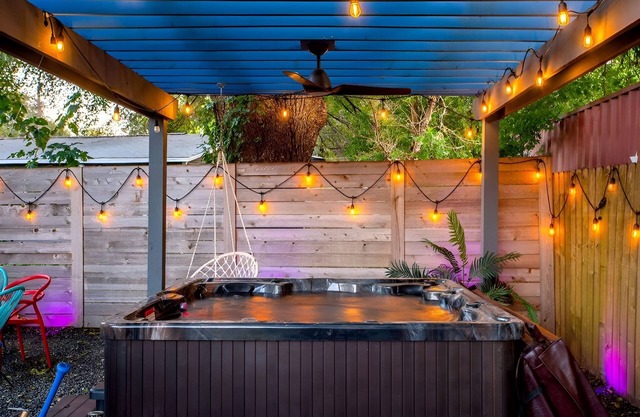 Heated Pool Haven w Hot Tub Downtown 3 mi