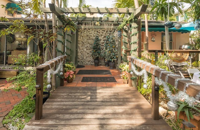 Hemingway Retreat Suite at Suite Dreams Inn