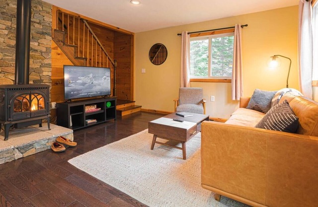 Hemlock Hill Chalet: NH escape