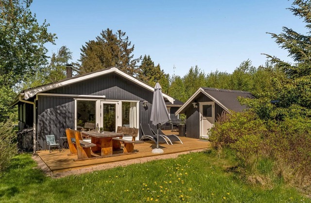 "Hermand" - 3.5km from the sea by Interhome