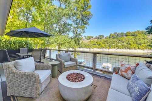 Herrington Lake Retreat with Dock, 1 Mi to Marina!