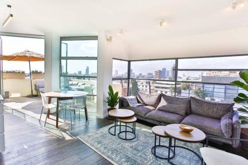 High End 3BD TLV Rooftop Duplex