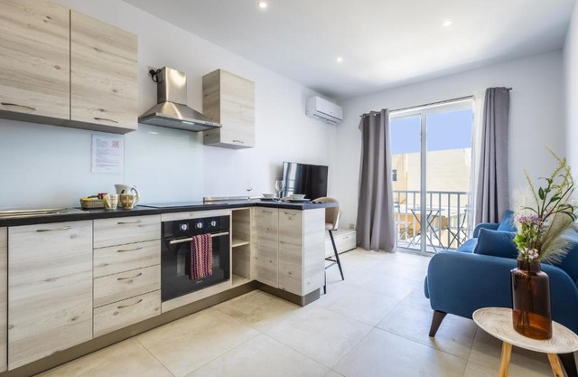 High Floor Apartment for 2 with sofa bed - By Solea