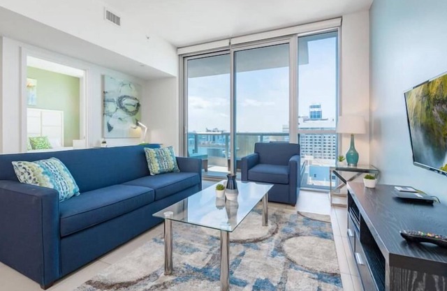 High Floor Apt w Direct Ocean View | Beach Access + Private Balcony