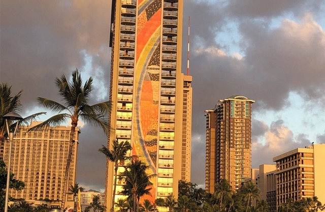 Hilton Waikikian Resort. Beautiful location at Hilton Hawaiian Village for Xmas