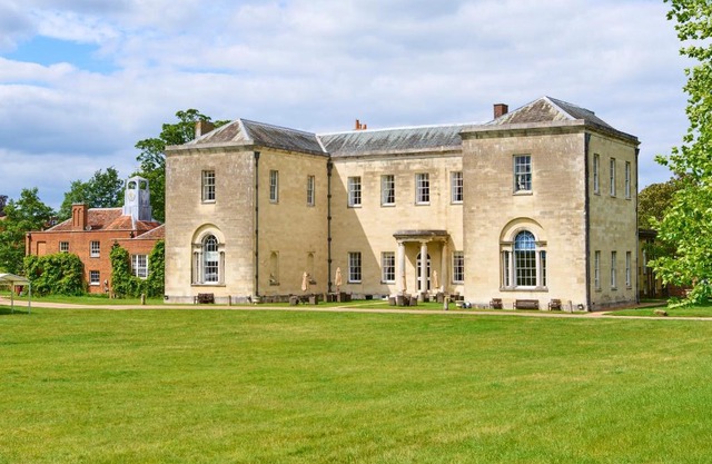 Hitchin Priory