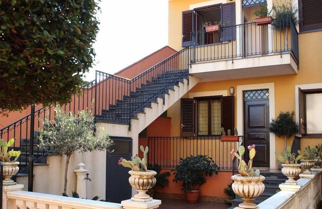 Ferienwohnung Acireale Für Personen 