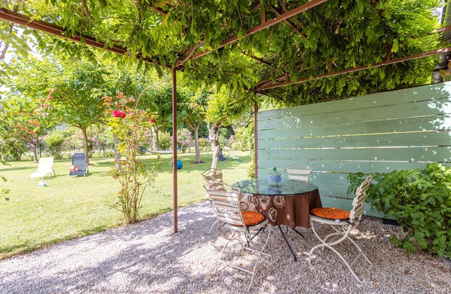 Holiday Home 'Au Vert' with Balcony and Wi-Fi