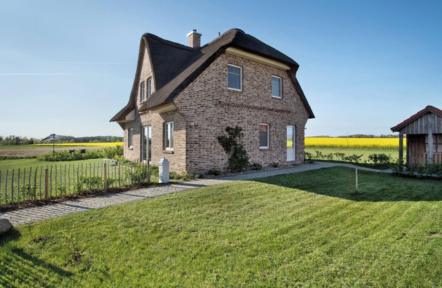 Holiday Home 'Meerzeit' with Lake View, Private Terrace and Wi-Fi