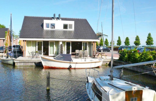 Holiday Home De Meerparel-14