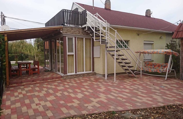 Holiday home with barbecue and parking