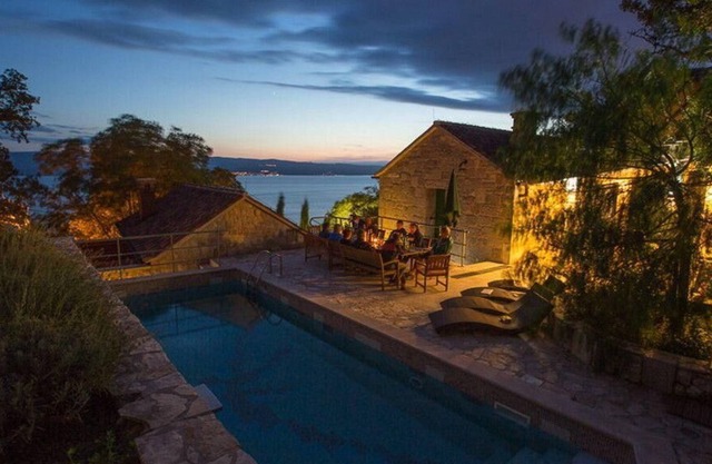 Holiday house Borak for 1 - 5 persons with 4 bedrooms - Holiday house
