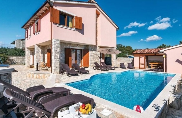 Holiday house Orihi for 12 - 14 persons with 4 bedrooms - Holiday home