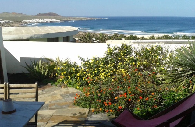 Holiday house Urbanización Famara for 1 - 4 persons with 1 bedroom - Holiday house