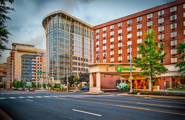 Holiday Inn Arlington at Ballston, an Ihg Hotel