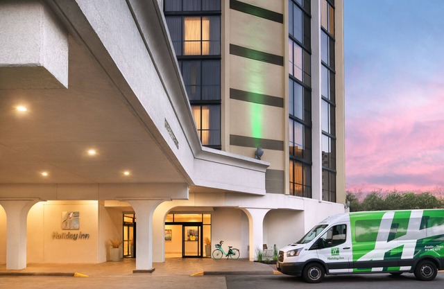 Holiday Inn Austin -Town Lake by IHG