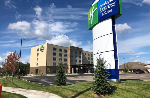 Holiday Inn Express and Suites