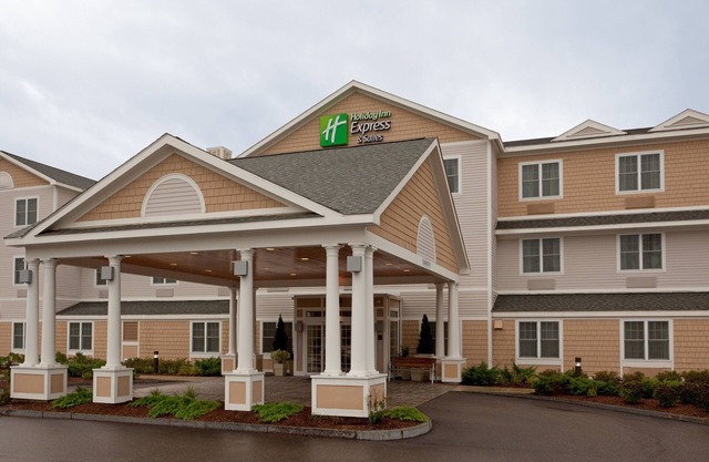 Holiday Inn Express Hotel & Suites Rochester, an IHG Hotel