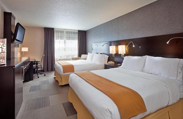 Holiday Inn Express Hotel & Suites Beatrice