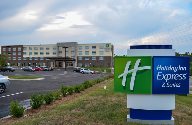 Holiday Inn Express & Suites Raleigh Airport - Brier Creek, an Ihg Hotel